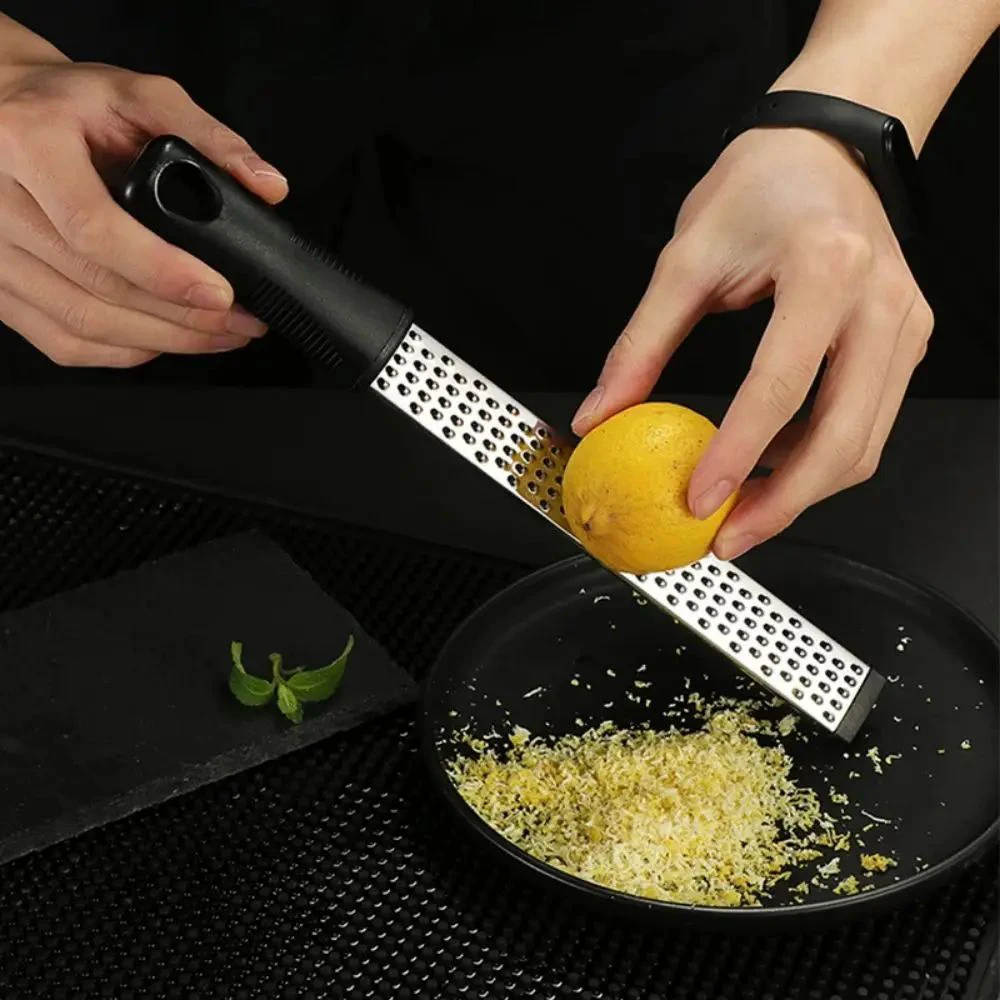 Trituratore di limoni e formag - Cheese Grater Box recensione e prezzo