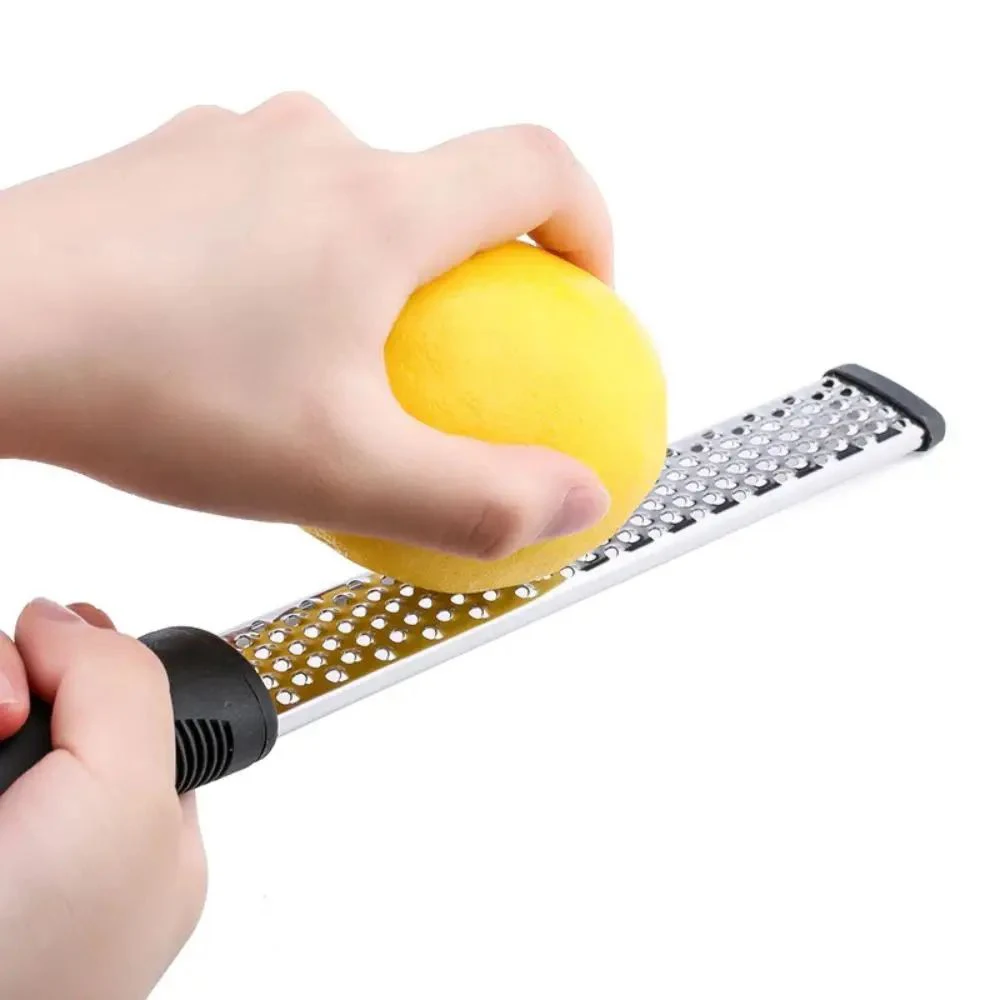 Trituratore di limoni e formag - Cheese Grater Box recensione e prezzo