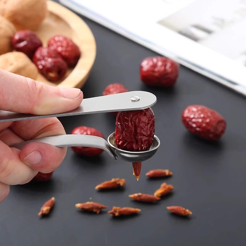 Estrattore di noccioli per dat - Kitchen Gadgets And Equipment recensione e prezzo